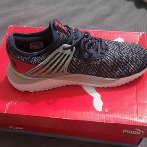 Boys Puma Pacer Tennis shoes